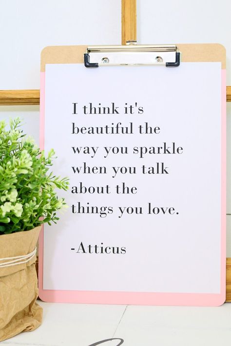 Free printable quotes are a fun and inexpensive way to brighten up your workspace! Clip them to a board or frame them for wall art! FREE PRINTABLE: THE THINGS YOU LOVE Vintage Bathroom Pictures, Quotes For Bedroom, Easy Canvas Ideas, Picture To Print, Signs For The Home, Organization Office, Diy Kids Room Decor, Diy Joy, Free Printable Quotes