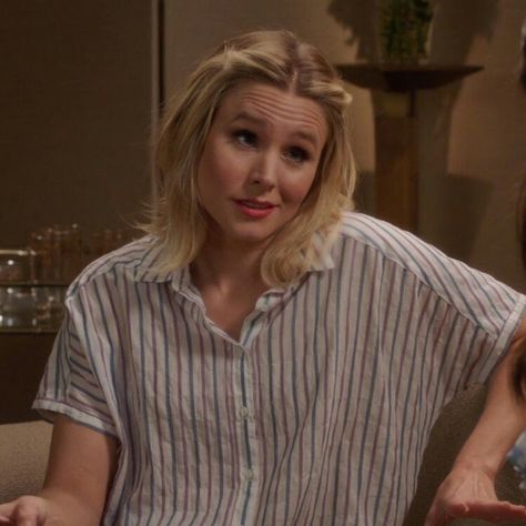 Eleanor Shellstrop (Kristen Bell), The Good Place Eleanor The Good Place, Eleanor Shellstrop, Elizabeth Lail, Kristen Bell, Everything Is Fine, Classy Women, Best Shows Ever, The Sims, Pretty Woman