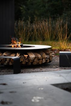 Fire Pit Designs, Have Inspiration, Fire Features, Fire Pit Backyard, Forest House, Garden Bench, Outdoor Fire, Outdoor Fireplace, Outdoor Fire Pit