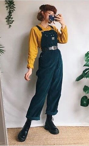 𝙥𝙞𝙣𝙩𝙚𝙧𝙚𝙨𝙩: @𝙖𝙚𝙨𝙩𝙝𝙚𝙩𝙞𝙘𝙡𝙭 Indie Shoes, Wedges Outfit, Louise Vuitton, Ad Fashion, Outfit Vintage, Indie Outfits, 가을 패션, Dressy Tops, Mode Vintage