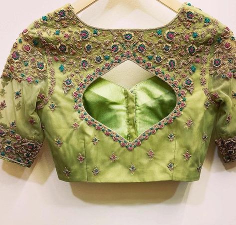 Heavy Blouses, Beige Blouses, Dino Skirt, Banarasi Blouse, Green Blouse Designs, Latest Bridal Blouse Designs, Cotton Blouse Design, Latest Blouse Designs Pattern, Parrot Green