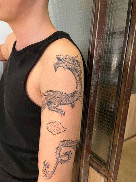 #dragon #tattoo Dragon Tattoo Bicep, Dragon Tattoo Ankle, Dragon Tattoo Placement, Dragon Tattoo Wrapped Around Arm, Traditional Tattoo Dragon, Dragon Tattoo Leg, Simple Leg Tattoos, Dragon Tattoo Arm, Asian Dragon Tattoo