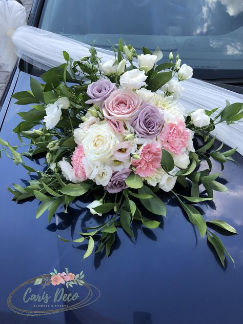 Car purple, pink and white wedding floral arrangement. Car wedding flowers. Pastel colours wedding flowers.  https://www.facebook.com/CarisDeco Car Decoration Ideas, Wedding Car Deco, Bridal Car, Wedding Car Decorations, White Wedding Cakes, Gold Wedding Cake, Trendy Flowers, Wedding Arrangements, Car Decoration