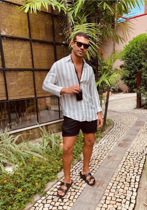 Carribean Vacation Outfits Men, Bali Outfit, Mens Outdoor Fashion, Spain Outfit, Birkenstock Outfit, Spain Fashion, Mens Summer Outfits, Mens Spring Fashion, Guest Attire