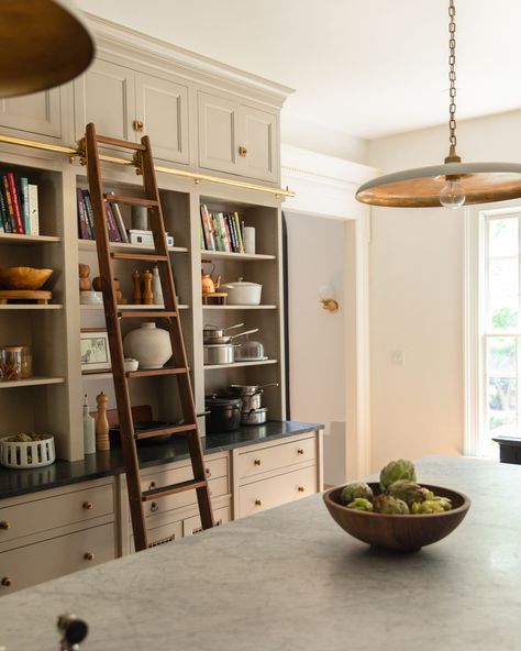 How to Style a Kitchen for Everyday Enjoyment - Chris Loves Julia Modern Colonial Kitchen, Colonial Kitchen, Hallway Inspiration, Kitchen Candles, Chris Loves Julia, Brass Cabinet Knob, All White Kitchen, Wood Pedestal, Table Lamp Wood