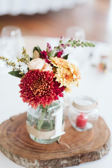 [PaidAd] 39 Essential Mason Jar Fall Centerpieces Wedding Hacks You'll Be Surprised By #masonjarfallcenterpieceswedding Rustic Country Centerpiece Wedding, Fall Flower Mason Jars, Simple Mason Jar Centerpieces Flowers, Mason Jar Flower Centerpieces, Mason Jar Fall Centerpieces, Fall Centerpieces Wedding, Dahlia Arrangements, Dahlia Centerpiece Wedding, Simple Floral Centerpieces