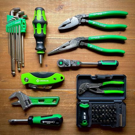 AR Tools on Instagram: “Back to Green! 🌳 #tool #tools #handtools #handtoolsonly #qualitytools #toolsofthetrade #greentools #orbiswill #orbistools #orbiswilltools…” Metal Work Bench, Bottle Necklace Diy, Wera Tools, Mechanic Shop, Vintage Hand Tools, Engineering Tools, Electrician Tools, Camping Tools, Construction Tools