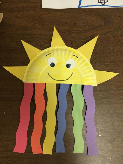 Paper Plate Weather Crafts, Summer Sun Activities For Toddlers, Rainbow Plate Craft, Craft With Plates, Sun Paper Plate Craft, Sunny Day Craft Preschool, Sunshine Art Preschool, Sunshine Name Craft, Rainbow Paper Plate Craft