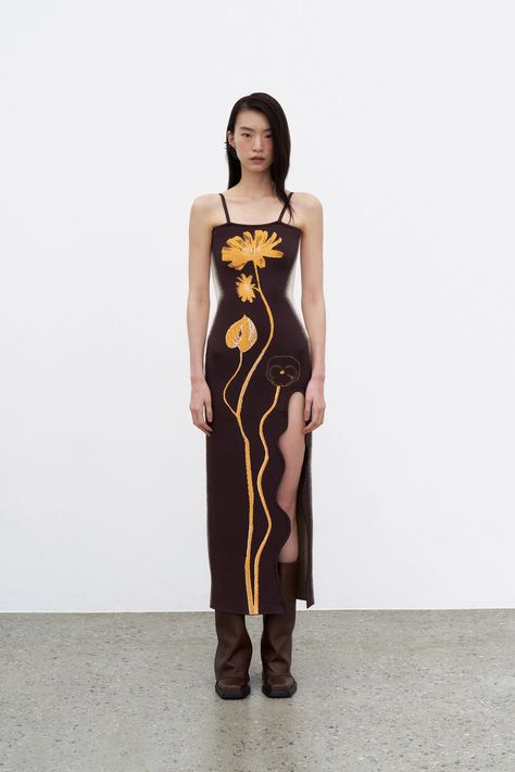 Women Scientists, Oversized Clothes, Iris Flower, Derek Lam 10 Crosby, Patterned Jeans, Pre Fall Collection, Long Tank, Fashion Week Runway, Iris Flowers