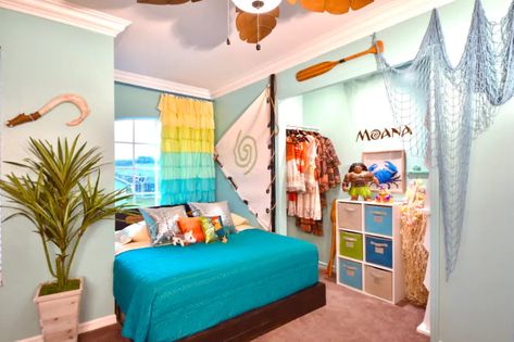 Moana Room, Cinderella Room, Hawaiian Bedroom, Orlando Homes, Luxury Playhouses, Disney Themed Rooms, 4 Kings, Disney Princess Room, Boat Bed