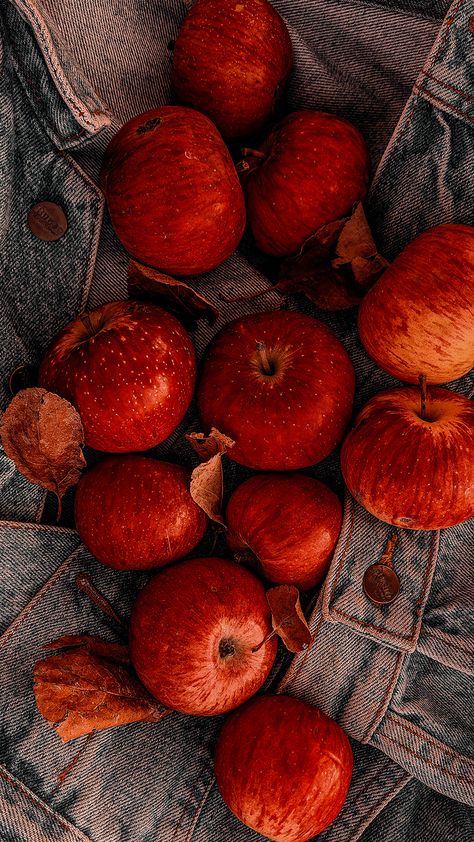 Hello Autumn! Aesthetic fall social media posts & wallpapers / lock screens ⋆ The Aesthetic Shop Aesthetic Fall Wallpaper, September Wallpaper, Apple Picture, Blue Autumn, Cosy Autumn, Red Autumn, Aesthetic Fonts, Red Fall, Aesthetic Shop