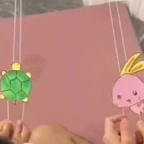 Handmade Crafts on Instagram: "With a piece of card paper and two ropes, you can have a turtle and rabbit race game. It's fun and practical! Have you learned? #manualdiy #handmade" Turtle Games For Kids, Rabbit And Turtle, Rabbit And Tortoise, Turtle Activities, Turtle Games, Kid Games, Rabbit Crafts, A Turtle, Racing Games