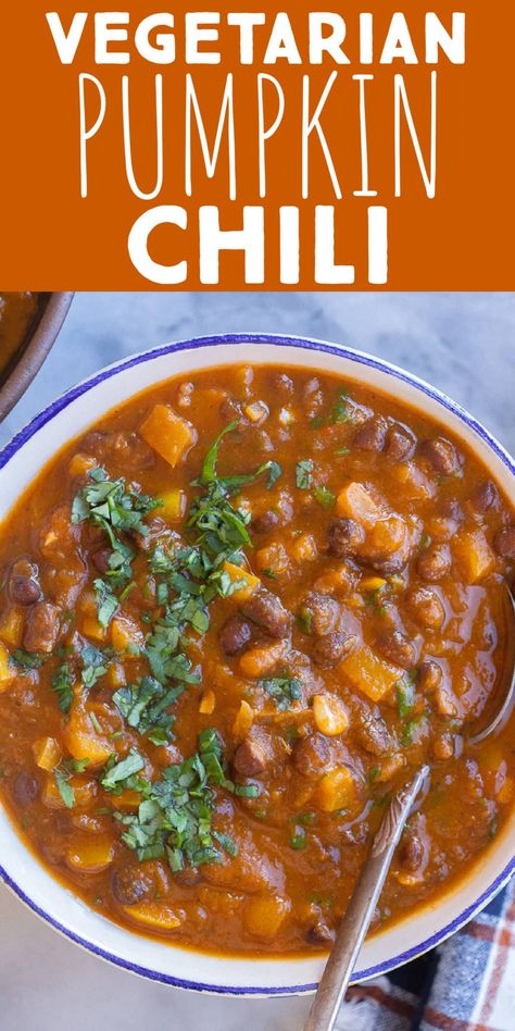 This Vegetarian Pumpkin Chili with Black Beans is packed with sweet and savory flavors.  It's cozy, warm and perfect for fall.  This chili recipe is made with mostly pantry ingredients, making it great for a last minute, easy dinner that comes together quickly.  Top with your favorite chili toppings and enjoy with a side of cornbread or corn chips! #chilirecipe #vegetarian #pumpkinrecipe #comfortfood #soup Fall Vegetarian Chili, Vegetarian Pumpkin Stew Recipes, Veggie Pumpkin Chili, Baked Beans Chili Recipe, Vegetarian Pumpkin Chili Recipe, Fall Dinners Vegetarian, Meatless Chili Recipe Crockpot, Veg Chili Recipe, Pumpkin Chili Vegetarian