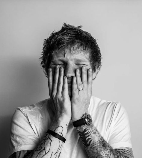 Teddy Photos, Ed Sheeran Love, Liam Gallagher, Greatest Songs, The A Team, Ed Sheeran, Cute Photos, Aesthetic Photo, Black And White