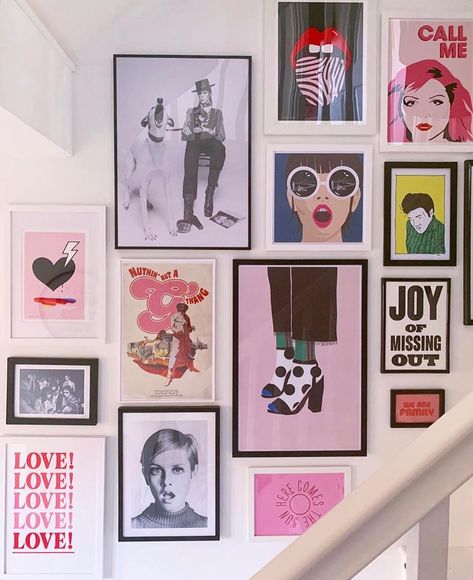 Jones & Co on Instagram: “Looks like a perfect Saturday to do some art shuffling...high vibes gallery wall @kate_rose_morgan” Small Wall Painting Ideas, Small Wall Painting, Wall Painting Ideas Aesthetic, Casa Rock, Painting Ideas Aesthetic, Wall Painting Ideas, Colorful Art Prints, Gallery Wall Inspiration, High Vibes