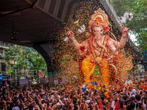 Ganpati Festival, Ganesh Utsav, All About Dance, Ganesh Chaturthi Images, Date Night Makeup, Ganesh Photo, Happy Ganesh Chaturthi, Hindu Mythology, Ganpati Bappa