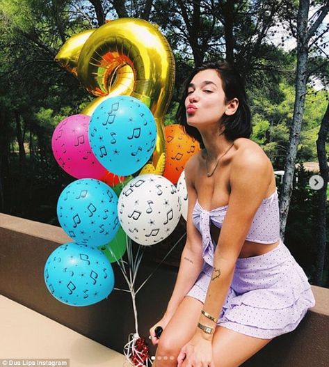 Nelly Furtado, Today Is My Birthday, New Star, Dua Lipa, Christina Aguilera, Celebrities Female, Celebrity Style, Cool Style, Musical