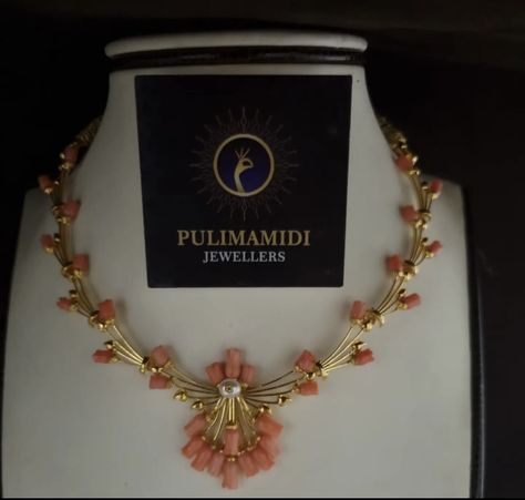 Pulimamidi Jewellers, Cheap Gold Jewelry, Ruby Necklace Designs, Antique Necklace Gold, Ruby Jewelry Necklaces, Coral Jewelry Set, Temple Jewelry Necklace, Antique Necklaces Design, Choker Necklace Designs