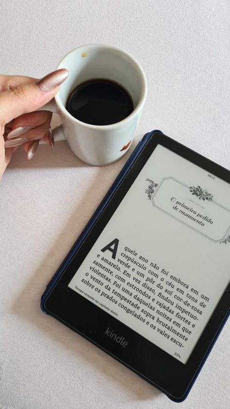 The latest product model Kindle Paperwhite Aesthetic, Reading Kindle Aesthetic, Kindle 2022, Kindle Aesthetic, Bookstagram Inspiration, Book Instagram, Cheer Quotes, Kindle Paperwhite, Coffee And Books