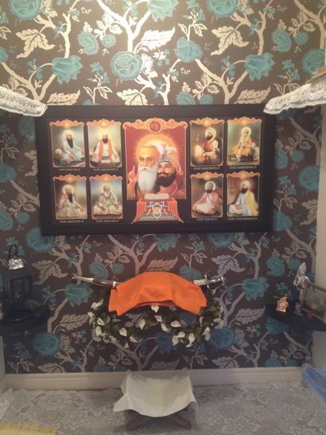 Babaji Room <3 Babaji Room Design, Waheguru Quotes, Temple Design For Home, Pooja Room Design, Pooja Room, Temple Design, Cute Love Lines, Diy Decorating, Pooja Rooms