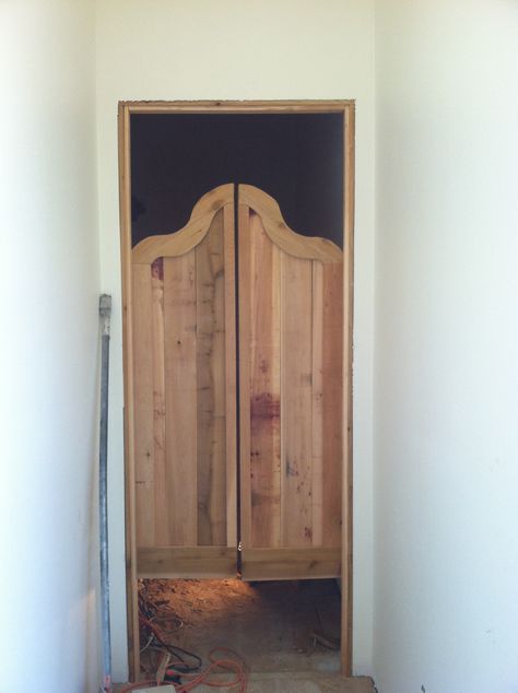 Cedar saloon doors Saloon Closet Doors, Western Saloon Doors, Saloon Swinging Doors Ideas, Modern Saloon Doors, Saloon Doors Bathroom, Saloon Ideas, Western Door, Cowboy Bedroom, Saloon Doors