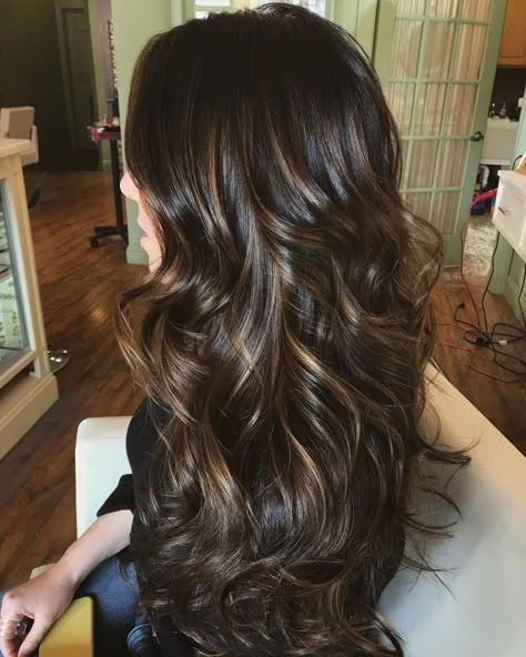 Brown Ombre Hair Color, Blonde Ombre Hair, Dark Ombre Hair, Black Hair Ombre, Ombre Curly Hair, Pastel Ombre, Highlights Lowlights, Brown Ombre Hair, Brown Hair Looks