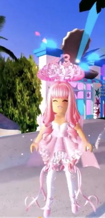 I Am Sanna, Leah Ashe, Royals High, Rh Outfits, Roblox Aesthetic, Disney Channel Descendants, Super Mario Birthday Party, Mario Birthday Party, Video Game Room Design