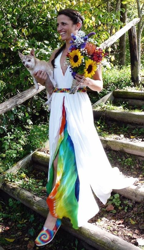 tie and dye 22 Tie Dye Wedding Dress, Tie Dye Wedding, Rainbowcore Fashion, Dye Wedding Dress, Rainbow Wedding Dress, Tie Dye Patterns Diy, Hippie Wedding, Rainbow Wedding, Rainbow Tie