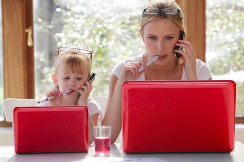 7 Parenting Tips for Working from Home with Young Children Digital Communication, Cold Calling, James Baldwin, Gentle Parenting, Working Mother, Earn Money From Home, Work From Home Moms, Home Based Business, Working Moms