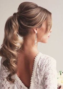 Trendy Hairstyle Ideas for Women in 2019 – TheRightHairstyles Cute Ponytail Hairstyles, Elegant Ponytail, Wavy Ponytail, Cute Ponytails, Wedding Hairstyles Bride, A Ponytail, Wedding Hair And Makeup, Homecoming Hairstyles, Bride Hairstyles