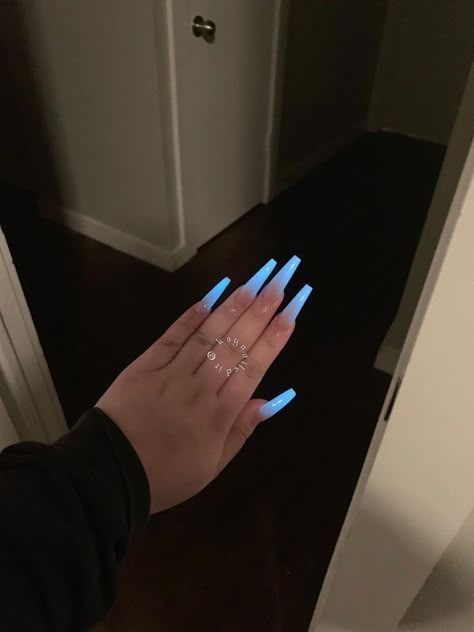 #blueacrylics Blue Acrylic Nails, Cute Acrylic Nail Designs, Glow Nails, Exotic Nails, Nail Swag, Summer Acrylic Nails, Nailed It, Fall Nail, Coffin Nails Designs