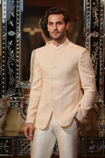 Sawan Gandhi, Indian Wedding Suits Men, Wedding Outfits Indian, Raw Silk Embroidery, Indian Wedding Clothes For Men, Wedding Kurta For Men, Men's Wedding Outfit, Rush Outfits, Wedding Outfit Men