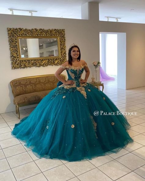 Teal And Gold Quinceanera Dresses, Torquise Quince Dresses, Aladdin Quinceanera Theme Dress, Dark Teal Quinceanera Dresses, Jasmine Themed Quinceanera, Princess Jasmine Quinceanera Theme, Teal Quinceanera Theme, Teal Quince Dress, Jasmine Prom Dress