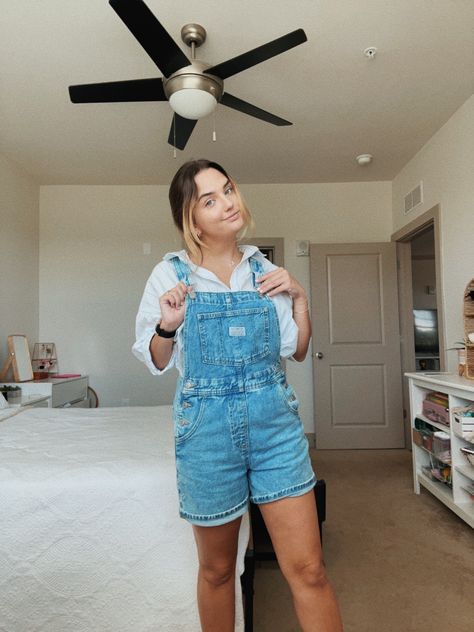 overalls and a button down shirt Overall Outfit, A Button, Button Downs, Down Shirt, Overalls, Button Down Shirt, Women's Fashion, Quick Saves