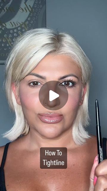 Cristina Pignataro on Instagram: "I have a pro makeup artist tip for you that will help define your eyes and make your lashes look thicker! This is especially great for my hooded eye beauties. It’s called tight lining. Let me show you how to do it! @wetnwildbeauty breakupproof liner in black  #tightline #eyemakeup #eyemakeuptips #makeuptips #makeuptipsandtricks #beautytricks #eyeliner #eyelinertutorial #eyemakeuptutorial #hoodedeyes #wetnwildbeauty #promakeupartist #promakeup" Tightlining Eyes Tutorials, Hooded Eyeliner Makeup, How To Tight Line Eyeliner, Tight Lining Eyes, How To Tightline Eyes, Tight Line Eyeliner, Waterline Eyeliner Looks, White Waterline Makeup, Tightlining Eyeliner