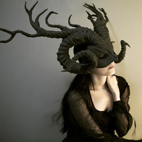 Marcela Bolívar  //  faun mask Horns Costume, Cosplay Horns, Halloween Crown, Horn Headband, Black Unicorn, Unicorn Design, Headdress, Etsy Australia, Headpiece