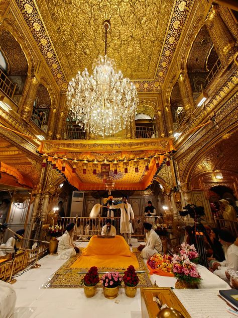 Darbar Sahib Wallpaper, Darbar Sahib, Spiritual Pictures, Nanak Dev Ji, Disney Paris, Guru Pics, Dev Ji, Gurbani Quotes, Guru Nanak