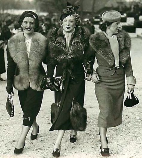 Vintage Winter Fashion, 1930s Fashion Women, 1940s Women, Vintage Fashion 1930s, 1930 Fashion, 1930's Fashion, 30s Fashion, 20th Century Fashion, Orient Express