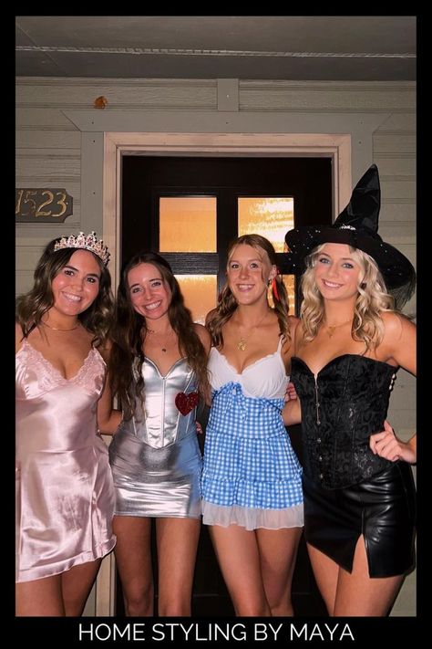 Halloween Group Costumes For Best Friends Group Costumes For 5 People, Halloween Group Costumes For 4, Group Costumes For 4, 4 People Halloween Costumes, Halloween Group Costumes, Costumes For Best Friends, Halloween Fashion Outfits, Halloween Costumes Brunette, Halloween Costumes For Work