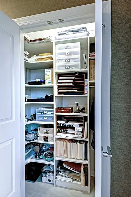 Custom Closet Ideas, Custom Wardrobe Closet, Closet Design Ideas, Closet Redo, Custom Closet Design, Closet Planning, Hallway Closet, Reach In Closet, Closet Office