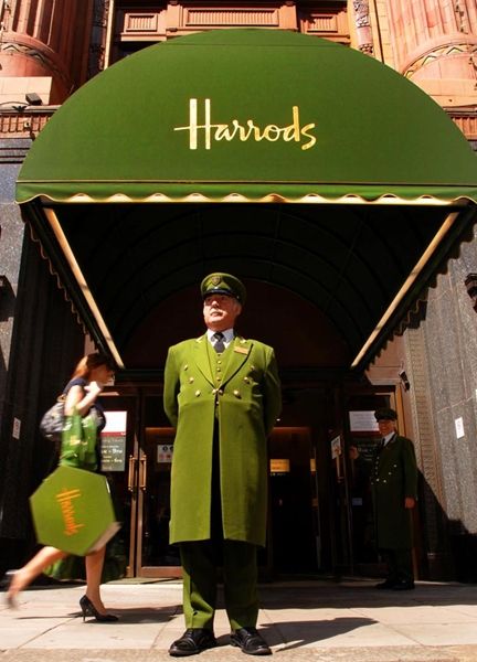 Harrods - one of the best places to shop in London! Harrods London, London Town, London Calling, London Love, England Travel, British Isles, London Travel, Wales England, Oh The Places Youll Go