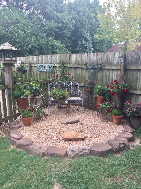 Prayer Garden, Corner Garden, Garden Types, The Secret Garden, Garden Yard Ideas, Memorial Garden, Propane Tank, Beautiful Backyards, Plants And Flowers