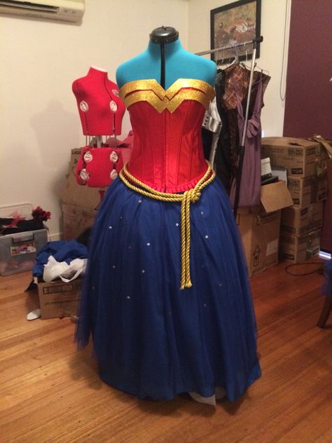 Wonder Woman Trunk Or Treat, Heroes Outfit, Mom Prom, Wonder Woman Dress, Wonder Woman Outfit, Cosplay Wedding, Steampunk Costumes, Ballgown Dress, Woman Costume