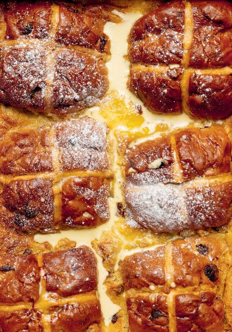 Hot Cross Bun Bread & Butter Pudding Recipe | Easter Leftovers Idea Easter Roast, Nadiya Bakes, Bun Bread, Easter Deserts, Easter Feast, Salad Cake, Hot Cross Buns Recipe, Mary Berry Recipe, Hot Cross Bun