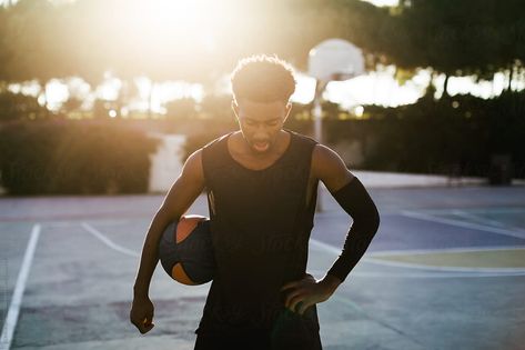 Portrait Of Black Man Playing Basketball On Outdoor Court. | Stocksy United Basketball Cinematography, Urban Street Fashion Photography, Cinematography Shots, Tennis Court Photoshoot, Sport Portraits, Bola Basket, Studio Photography Fashion, Basketball Photos, Basketball Photography