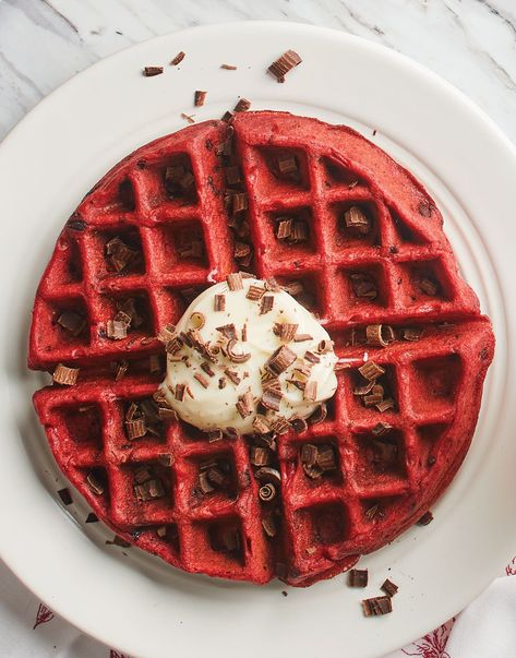 Red Velvet Waffles Waffles With Chocolate, Best Waffle Recipe, Red Velvet Waffles, Dutch Babies, Cinnamon Roll Waffles, Dessert For Breakfast, Savory Cheese, Waffles Recipe, Cinnamon Chips