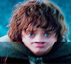 12 'No Nose' GIFs That Will Delight and Horrify You Kiss Gif, Lotr Funny, Frodo Baggins, Into The West, Elijah Wood, Hobbit Hole, Tauriel, Smosh, Thranduil