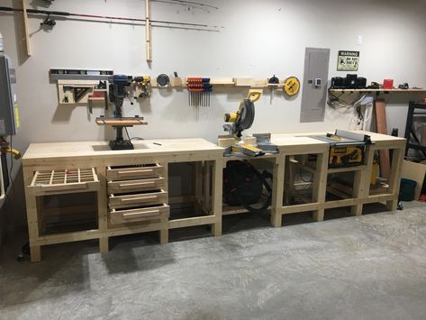 Wood Shop Layout Ideas, Narrow Workshop, Joinery Woodworking, Woodworking Workshop Layout, Garage Workshop Layout, Garage Workbench Plans, Garage Storage Inspiration, Garage Design Interior, Garage Workshop Organization