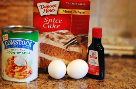 Duncan Hines Spice Cake Mix Recipes, Spice Cake Mix Recipes, Apple Spice Cake Recipe, Caramel Apple Spice, Baking List, Apple Bundt Cake, Apple Spice Cake, Eat At Home, Cake With Caramel