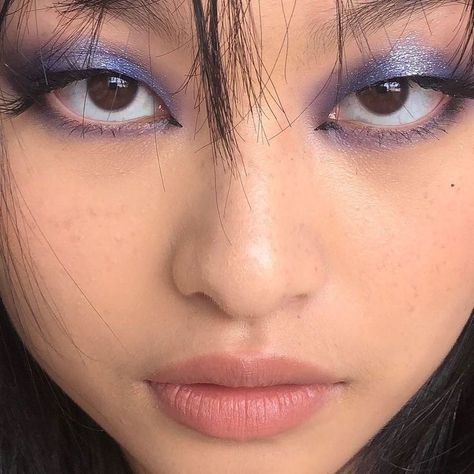 Monolid Makeup, Galaxy Makeup, Cool Makeup Looks, Runway Makeup, Dope Makeup, Cute Makeup Looks, Blue Eyeshadow, August 28, Editorial Makeup